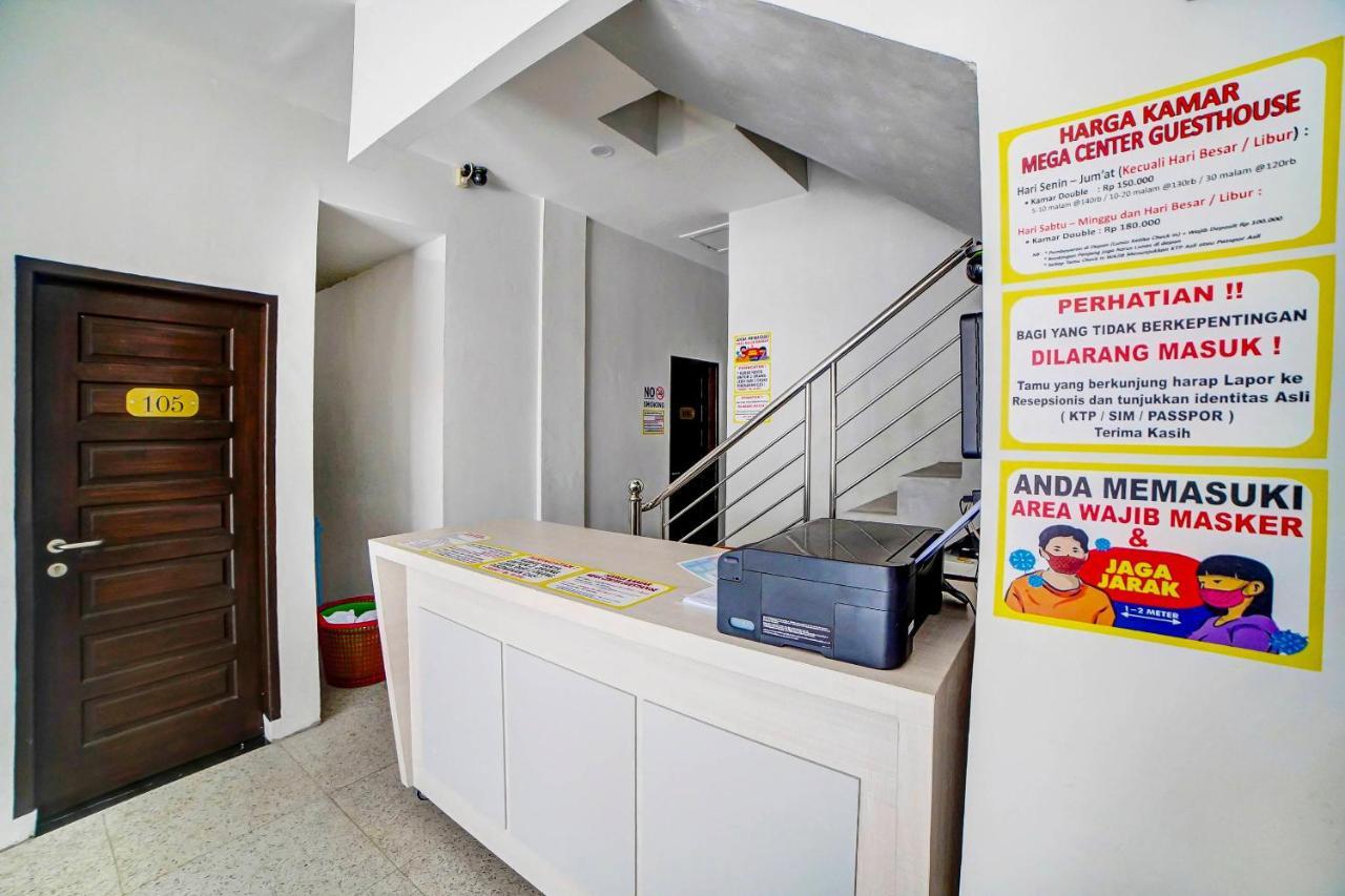 Oyo 91211 Mega Comfort Guest House Medan Kültér fotó