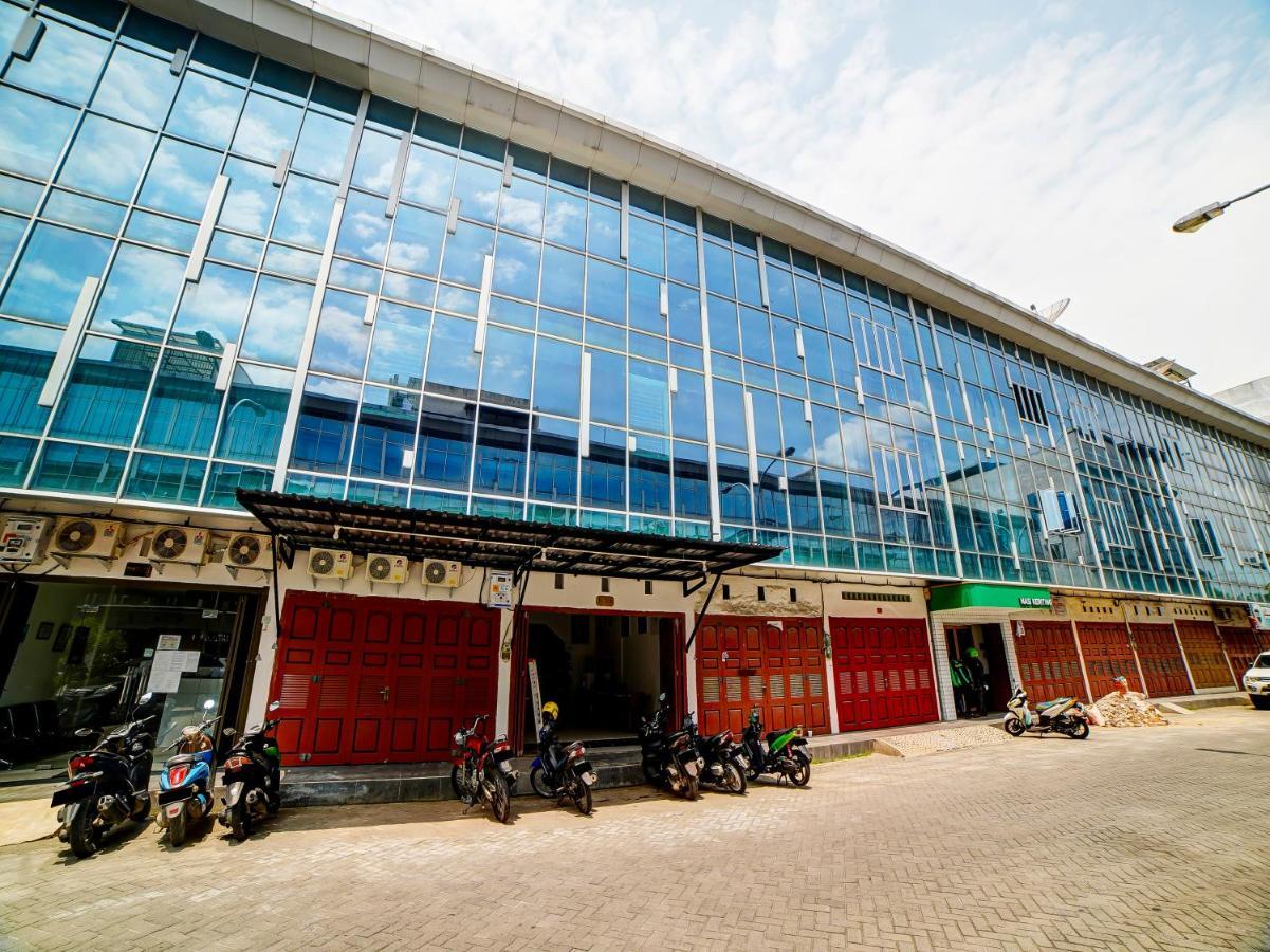 Oyo 91211 Mega Comfort Guest House Medan Kültér fotó
