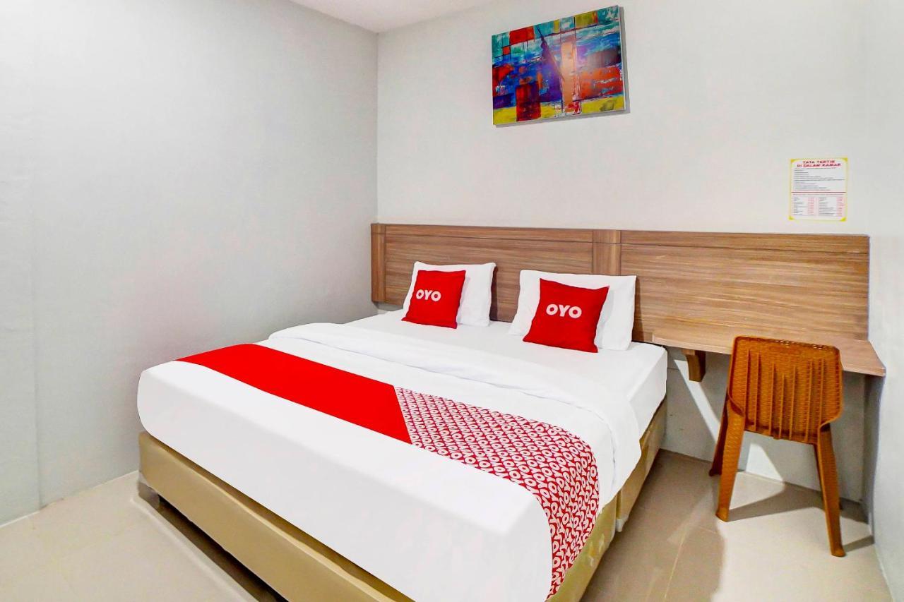 Oyo 91211 Mega Comfort Guest House Medan Kültér fotó