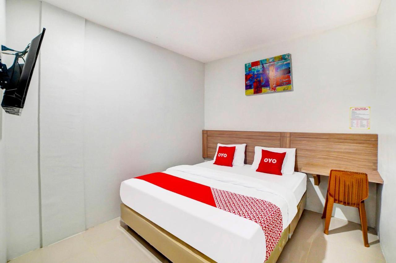 Oyo 91211 Mega Comfort Guest House Medan Kültér fotó